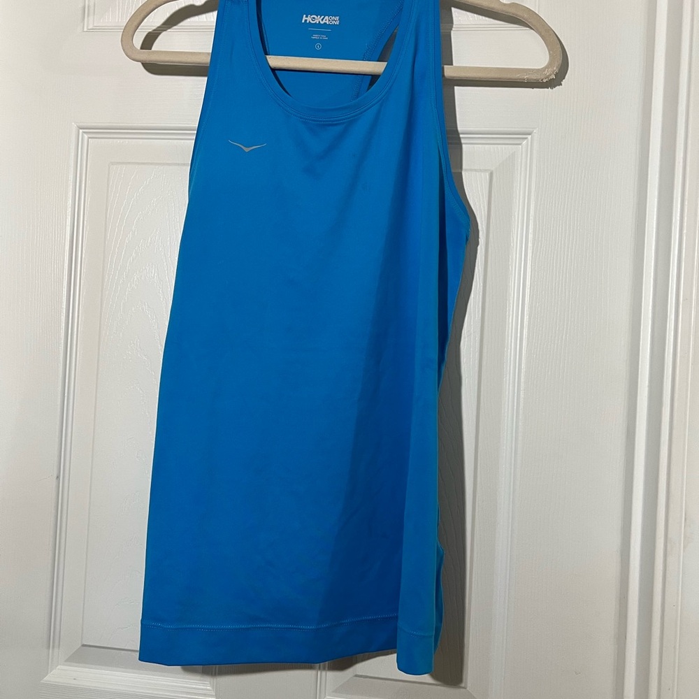🦋 vibrant Hoka Vibrant Blue Tank Top size large - Picture 2 of 4